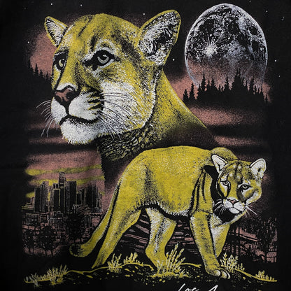 Mountain Lion airbrush Crewneck size XL