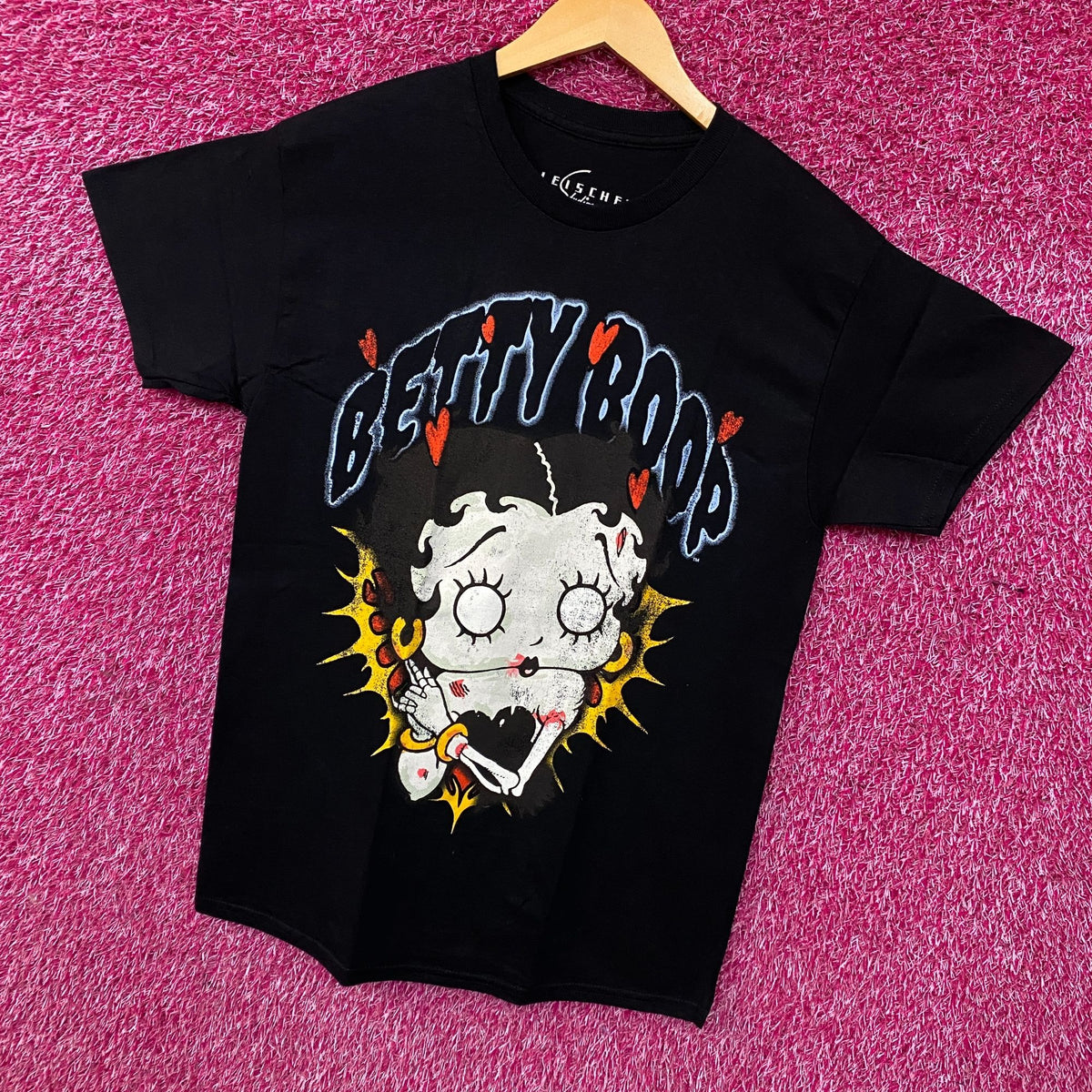 Fleischer Studios Betty Boop Zombie Love Graphic T-Shirt Medium