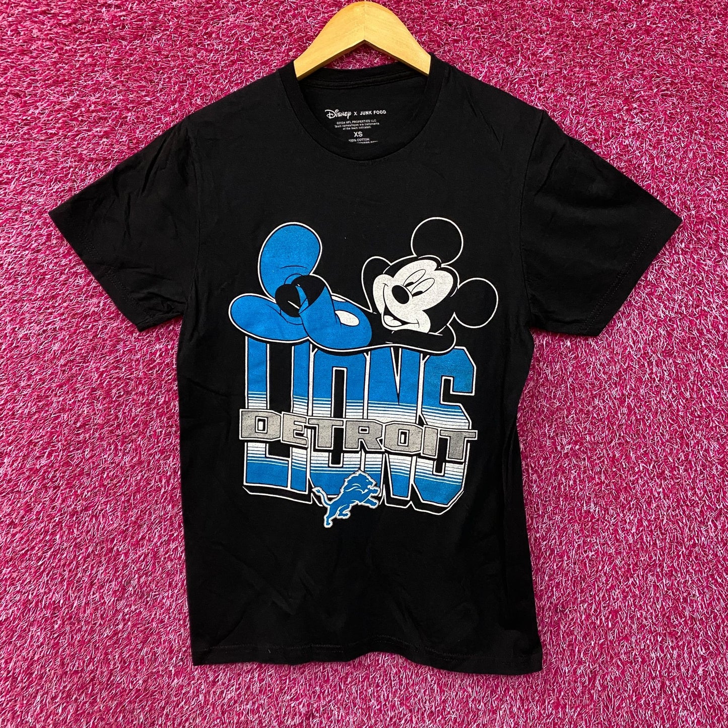 Disney x Junk Food NFL Detroit Lions Mickey Mouse Kick Back Shirt XS