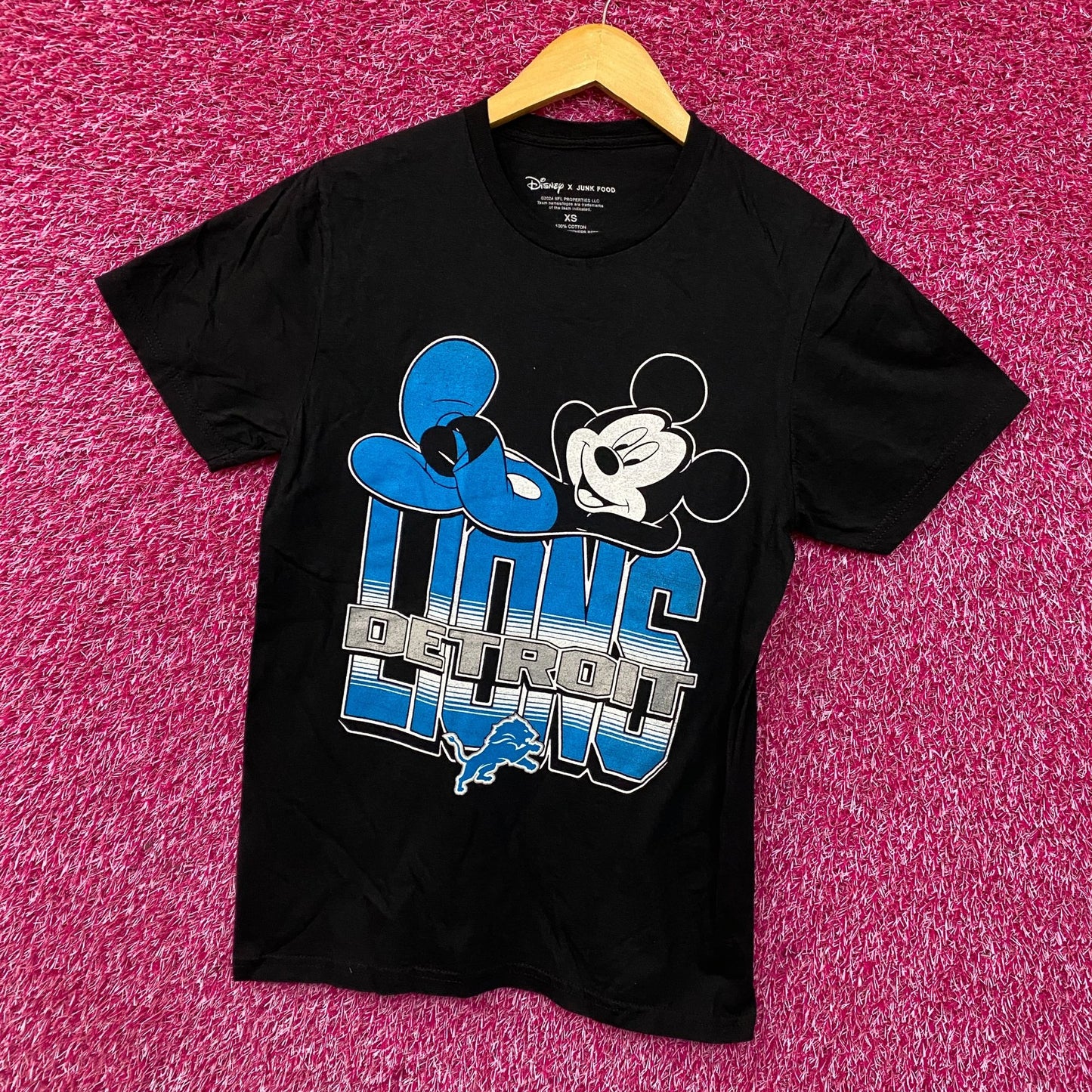 Disney x Junk Food NFL Detroit Lions Mickey Mouse Kick Back Shirt XS