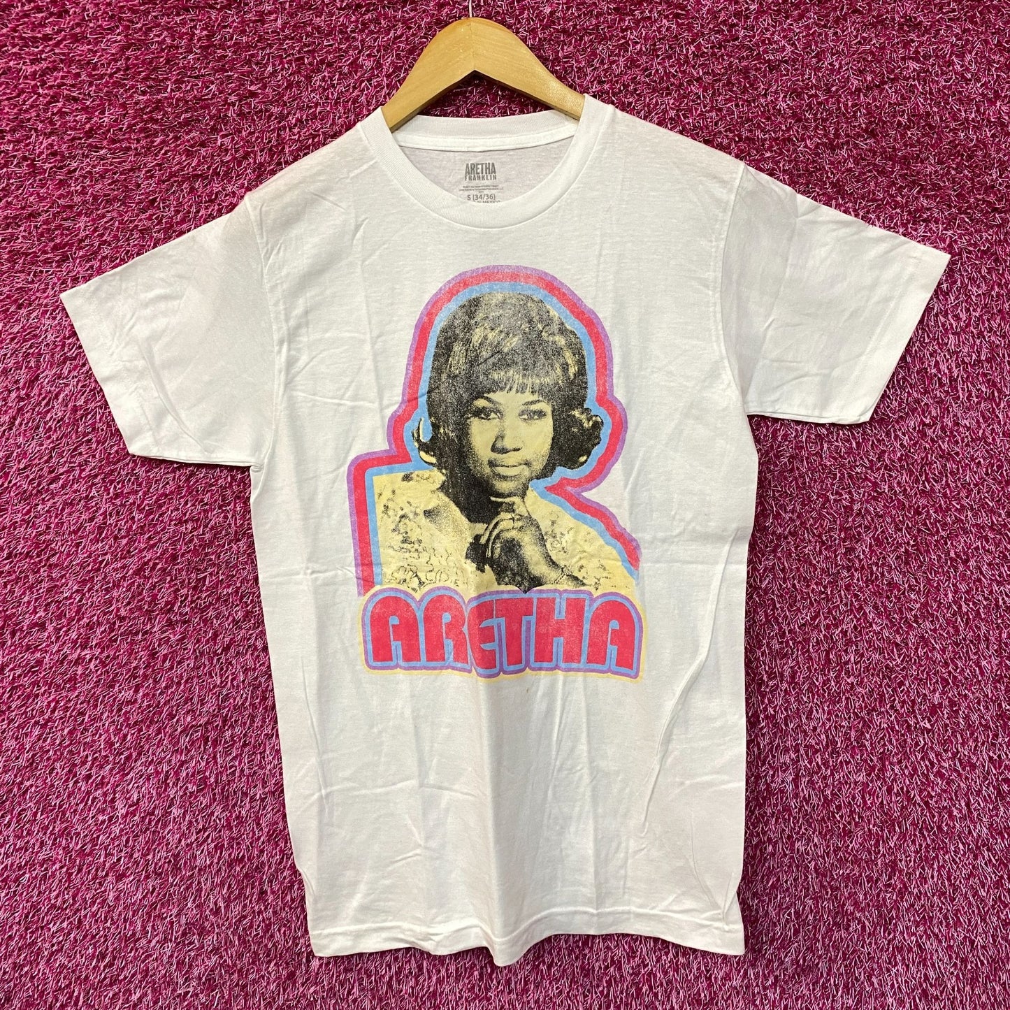Aretha Franklin Groovy Concert Poster Queen of Soul Tee S