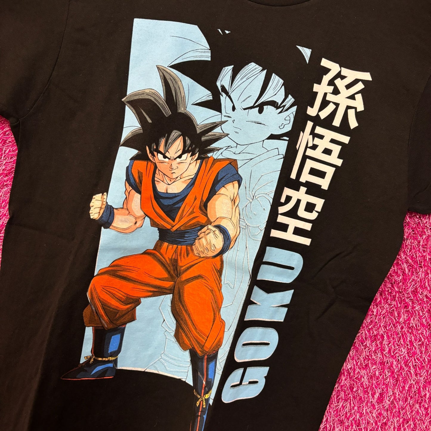 Dragon Ball Z Goku Anime Tshirt size Medium