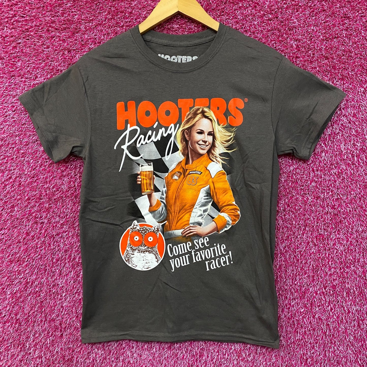 Hooters Racing Come See Your Favorite Racer T-Shirt small
