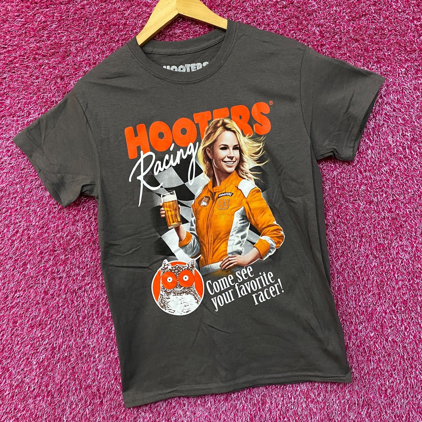 Hooters Racing Come See Your Favorite Racer T-Shirt small