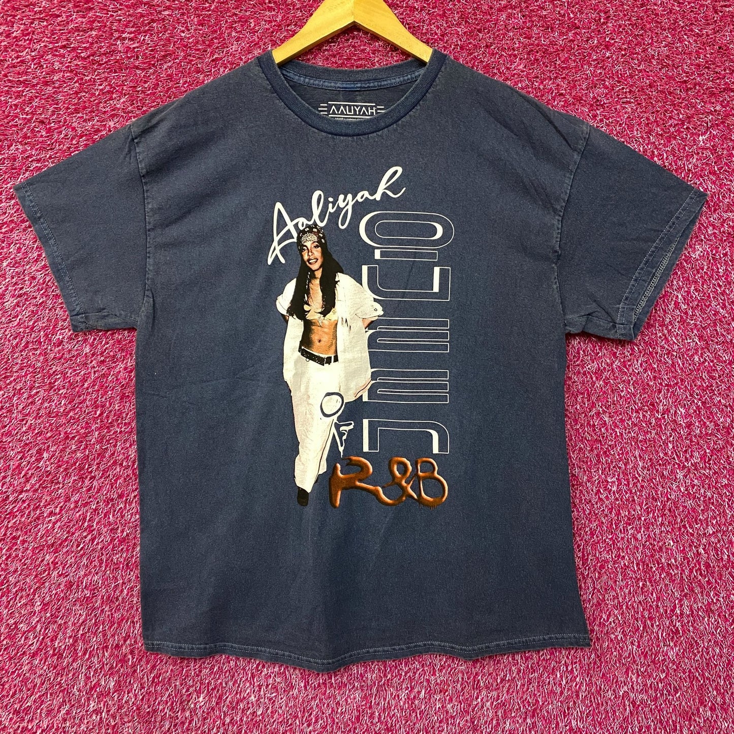 Aaliyah R&B Vintage-Style Washed Blue T-Shirt Large