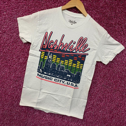 Junk Food Nashville Music City Skyline Vintage Stye Tee XS
