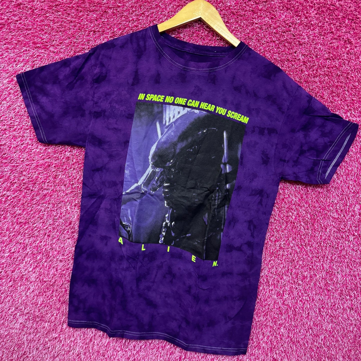 Alien Xenomorph Space No One Can Hear You Scream Tie Dye M