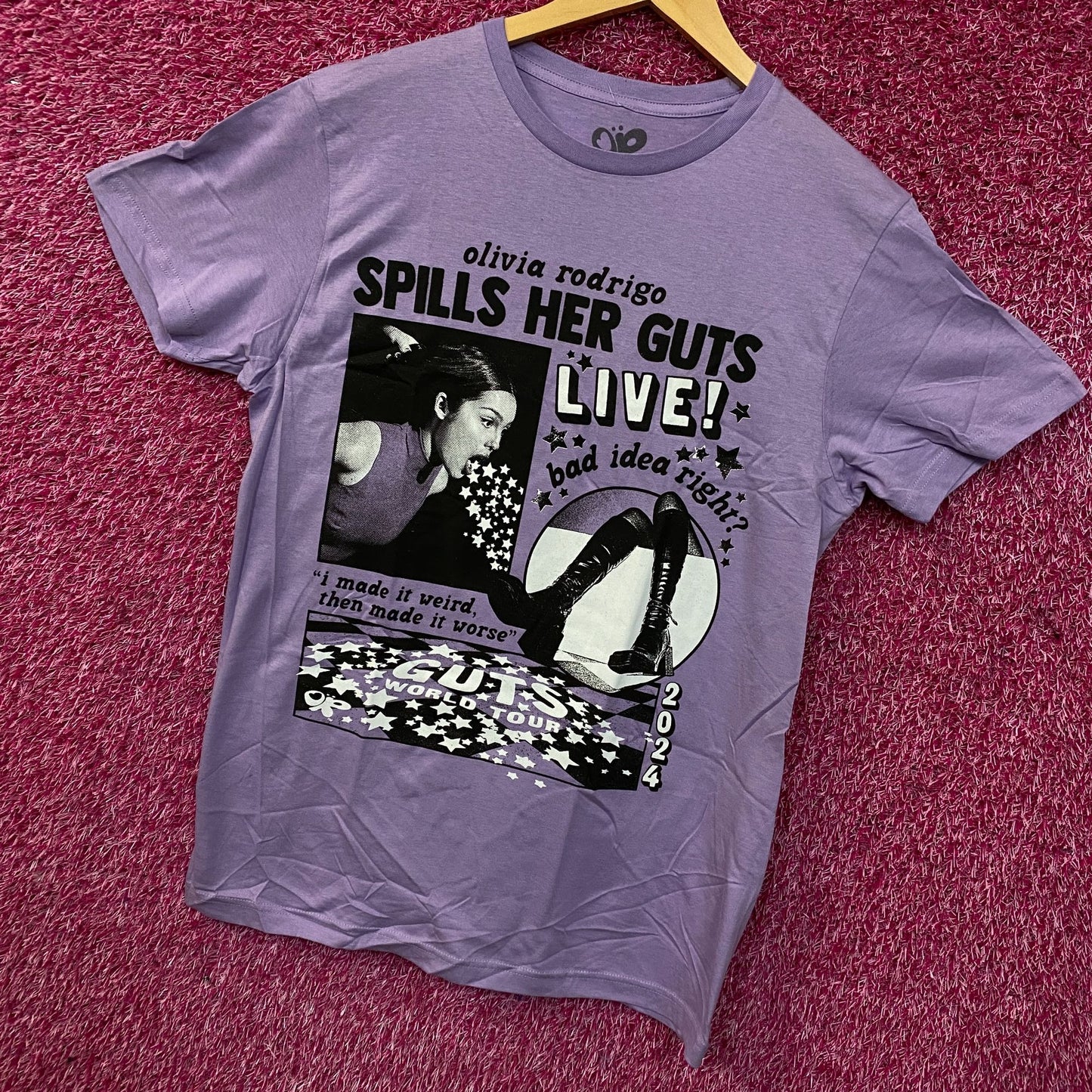 Olivia Rodrigo "Spills Her Guts LIVE!" Graphic T-shirt Large