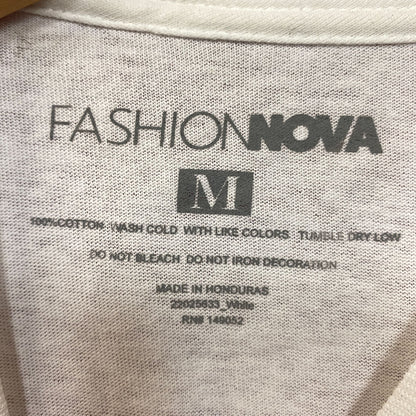 Fashion Nova Good Vibes Only Graphic T-Shirt Medium