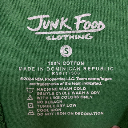 Junk Food Clothing Boston Celtics Crest Women's Vintage Style T-Shirt Small