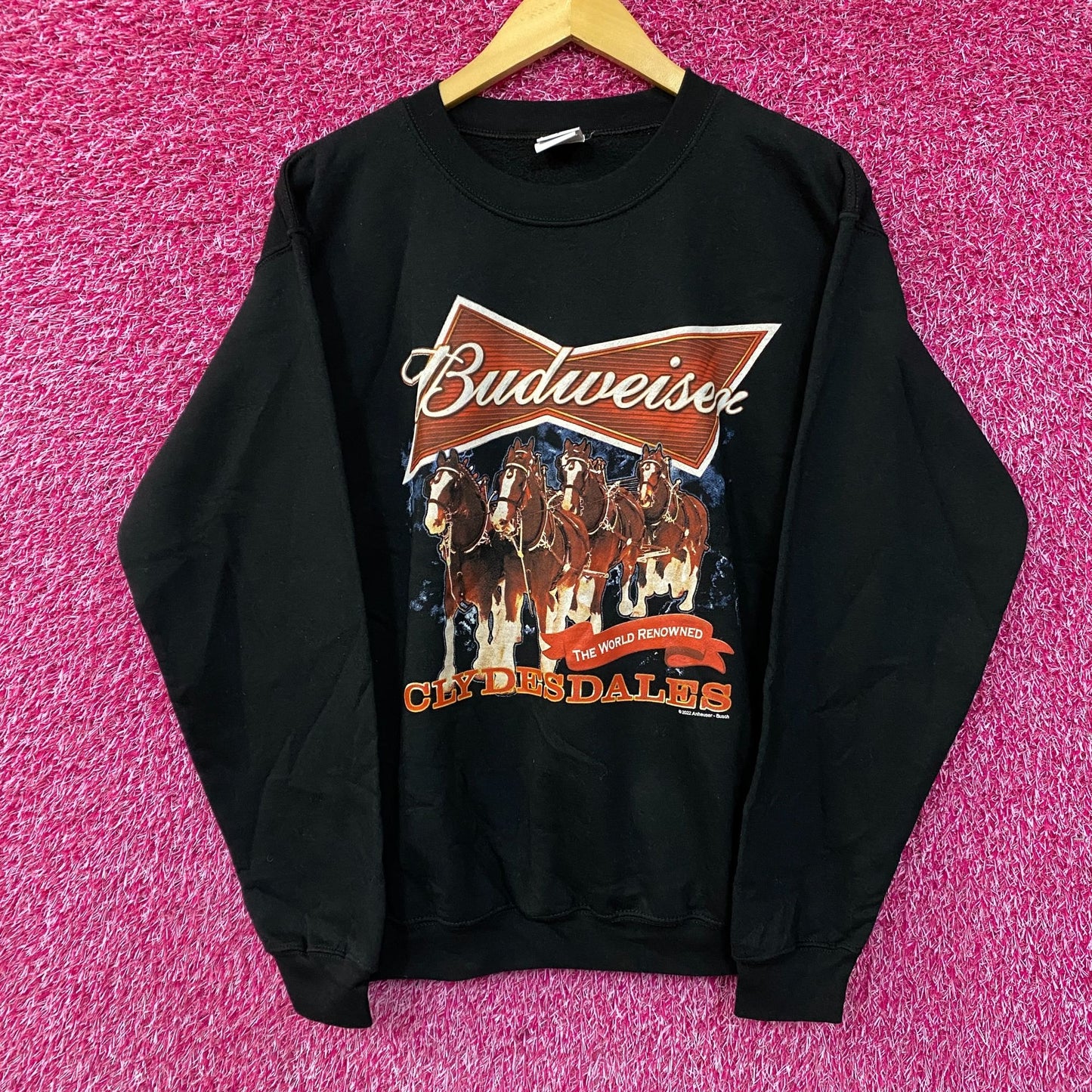 Junk Food Budweiser Clydesdales Beer Crewneck Sweater Small