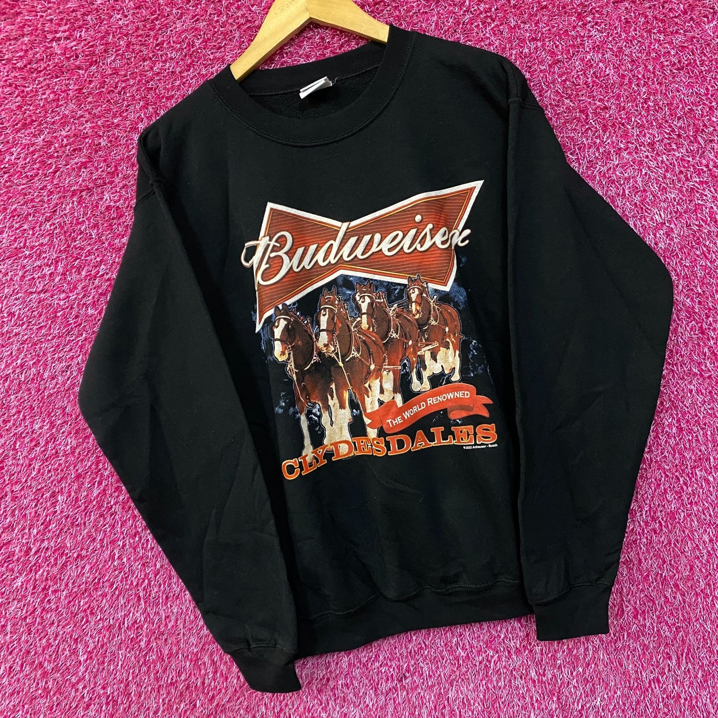 Junk Food Budweiser Clydesdales Beer Crewneck Sweater Small