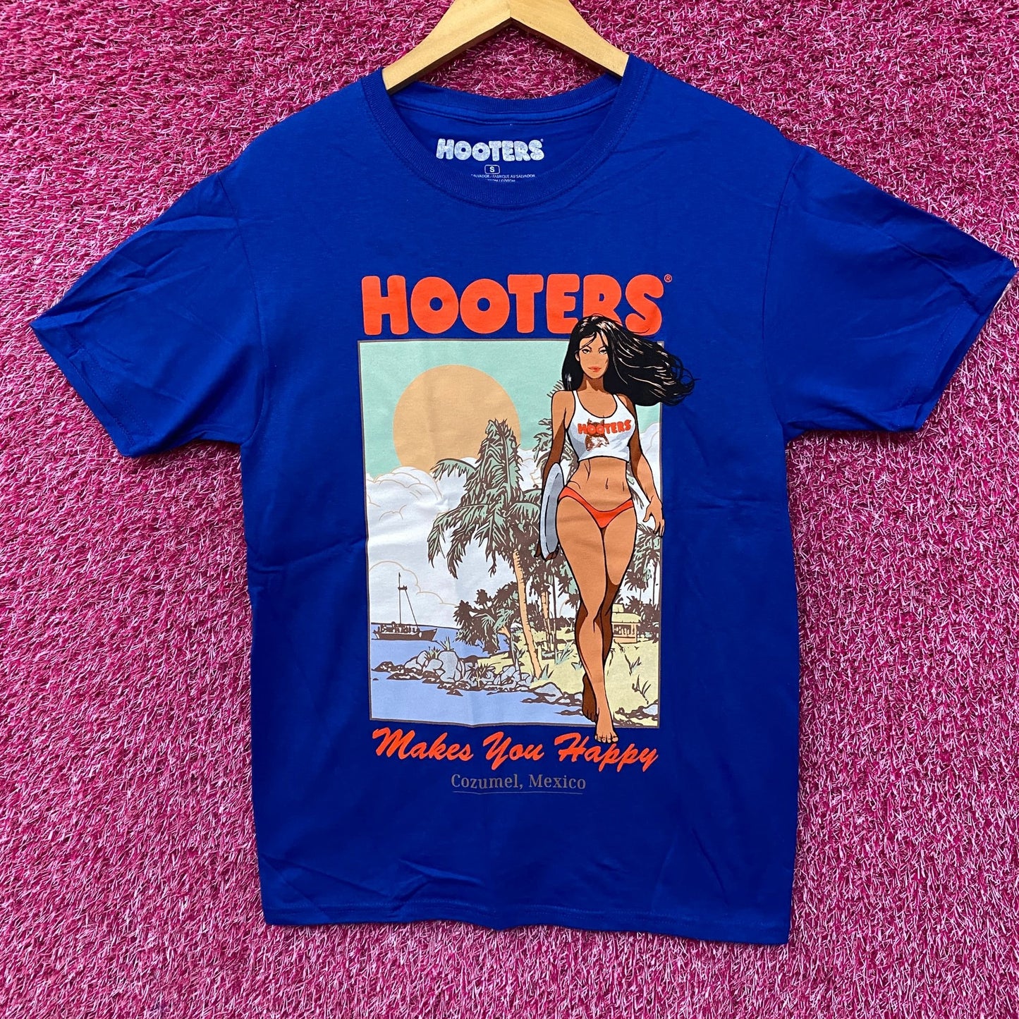 Hooters Makes You Happy Cozumel Mexico Beach Babe Sports Bar Promo T-Shirt Small