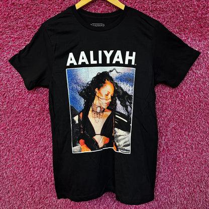 Aaliyah Queen Of RnB Tshirt size Medium