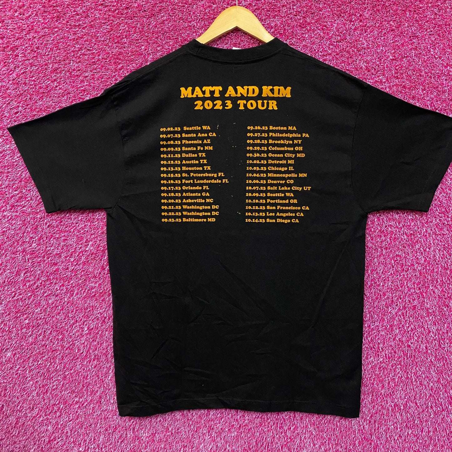 Matt and Kim 2023 Tour Graphic Design T-Shirt XL