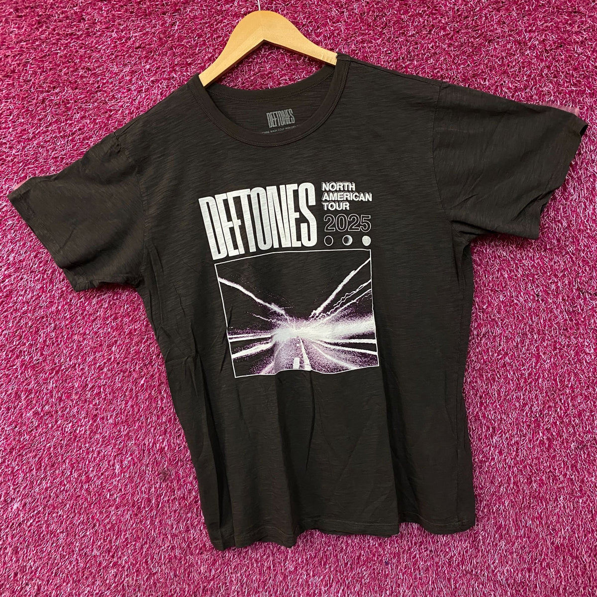 Deftones 2025 North American Tour 2025 Nu Metal T-Shirt Large