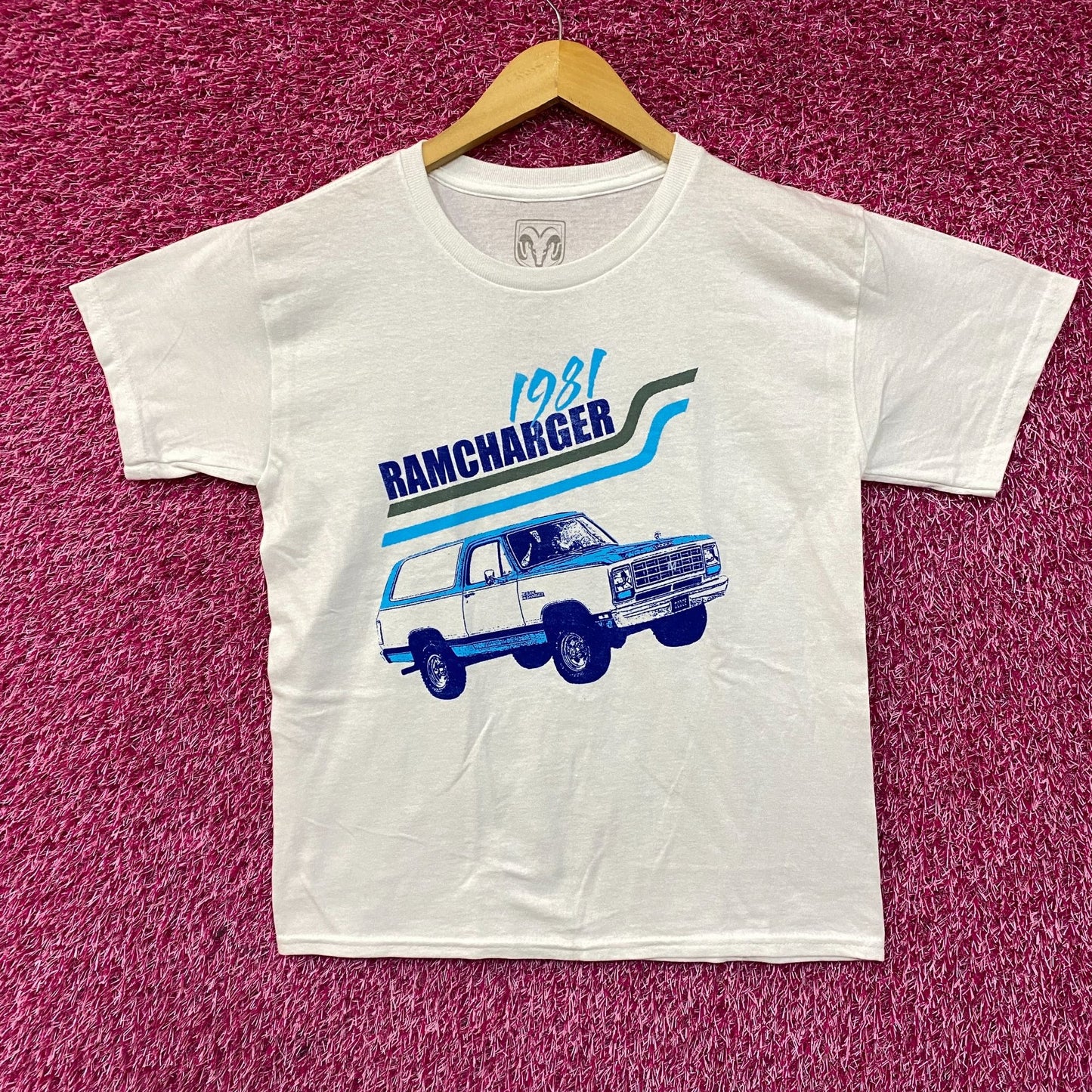 1981 Dodge Ramcharger SUV Graphic Design Croptop Medium