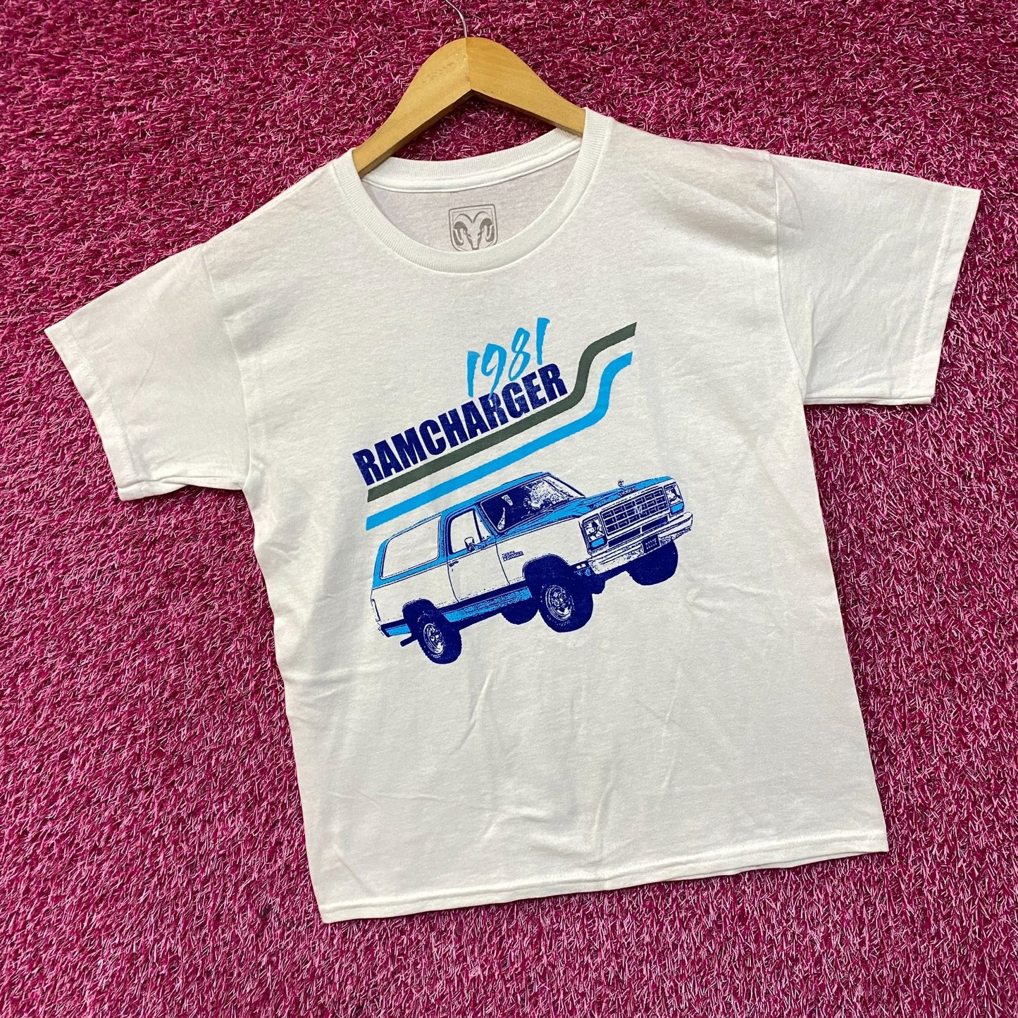 1981 Dodge Ramcharger SUV Graphic Design Croptop Medium