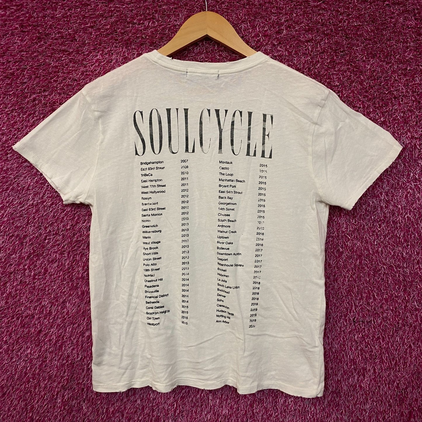 SoulCycle Studio Tour 24 Retro Graphic T-Shirt XS