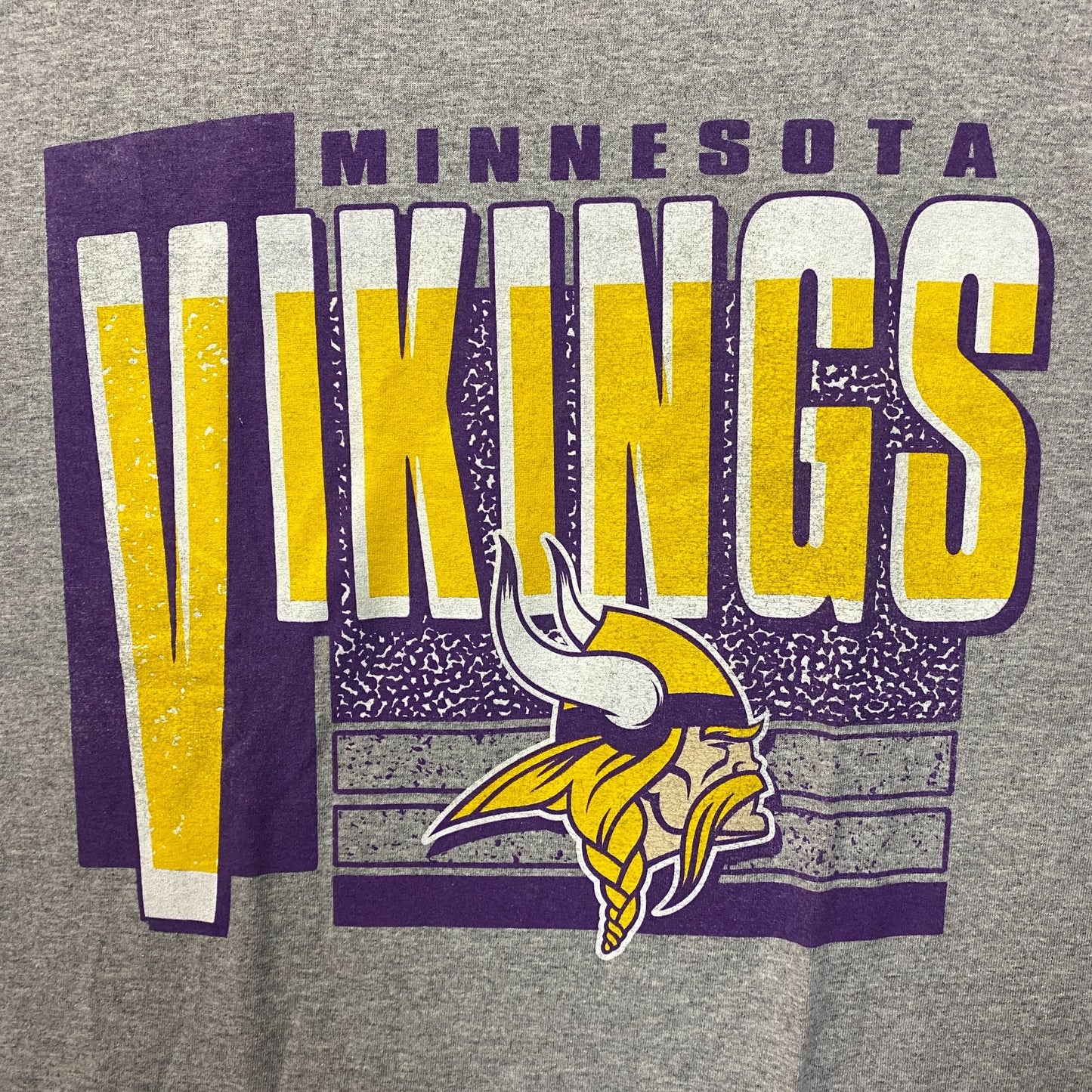 Junk Food NFL Minnesota Vikings Logo Complete T-Shirt Large