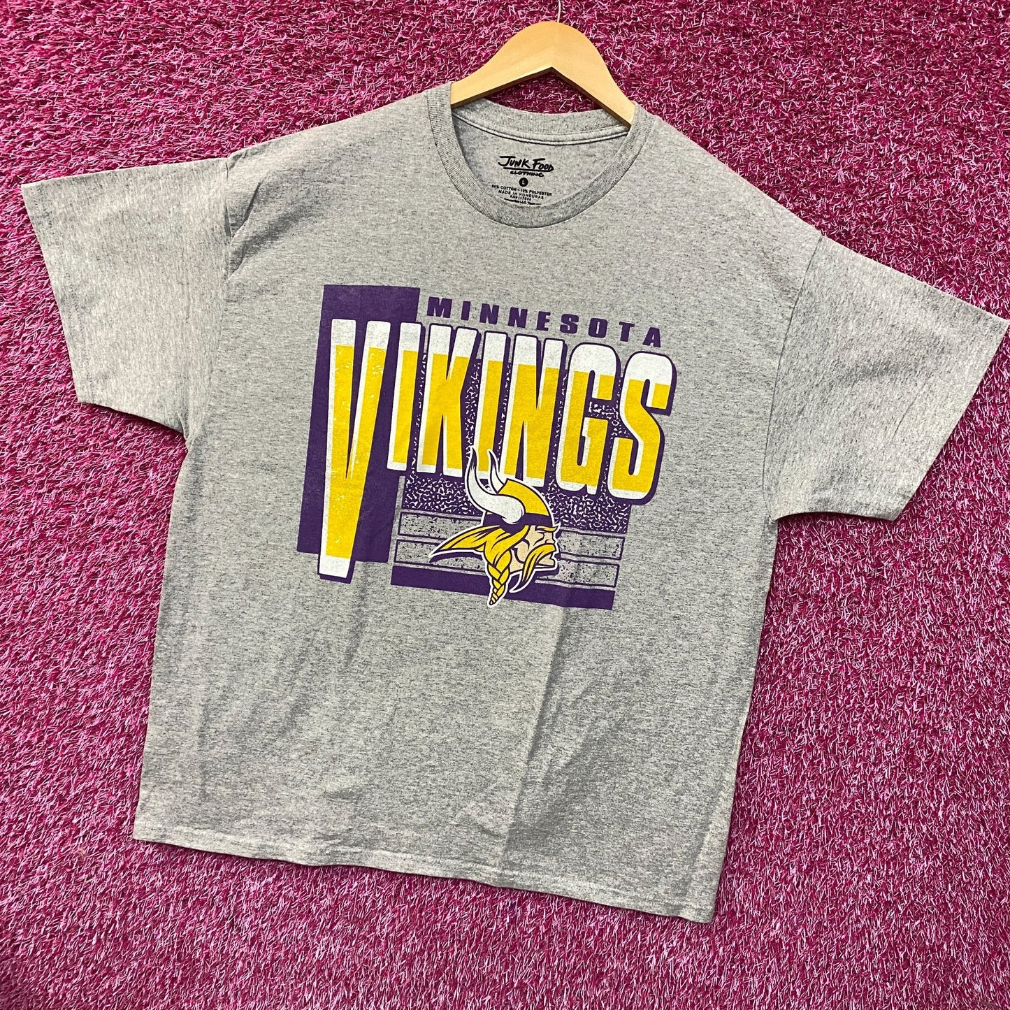 Junk Food NFL Minnesota Vikings Logo Complete T-Shirt Large