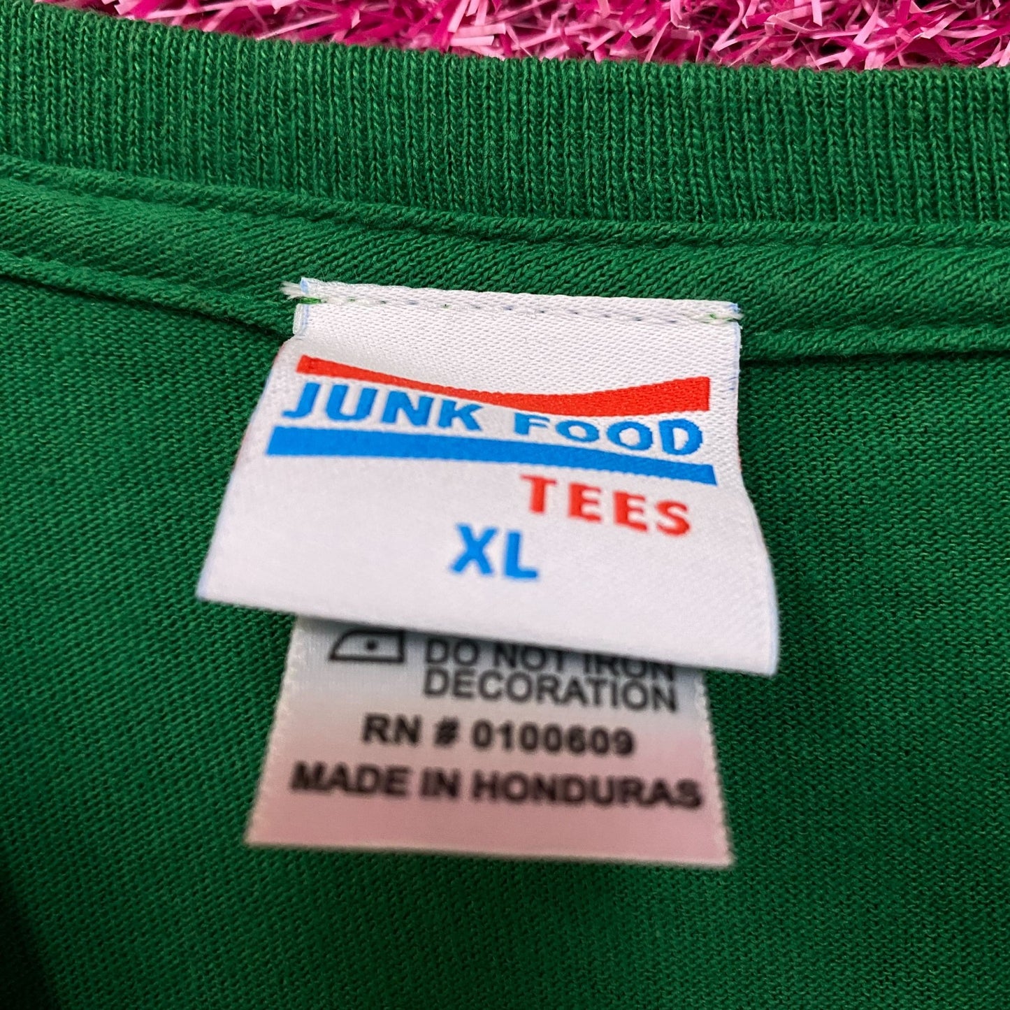 Snoopy Feelin Lucky Green Tshirt size Extra Large