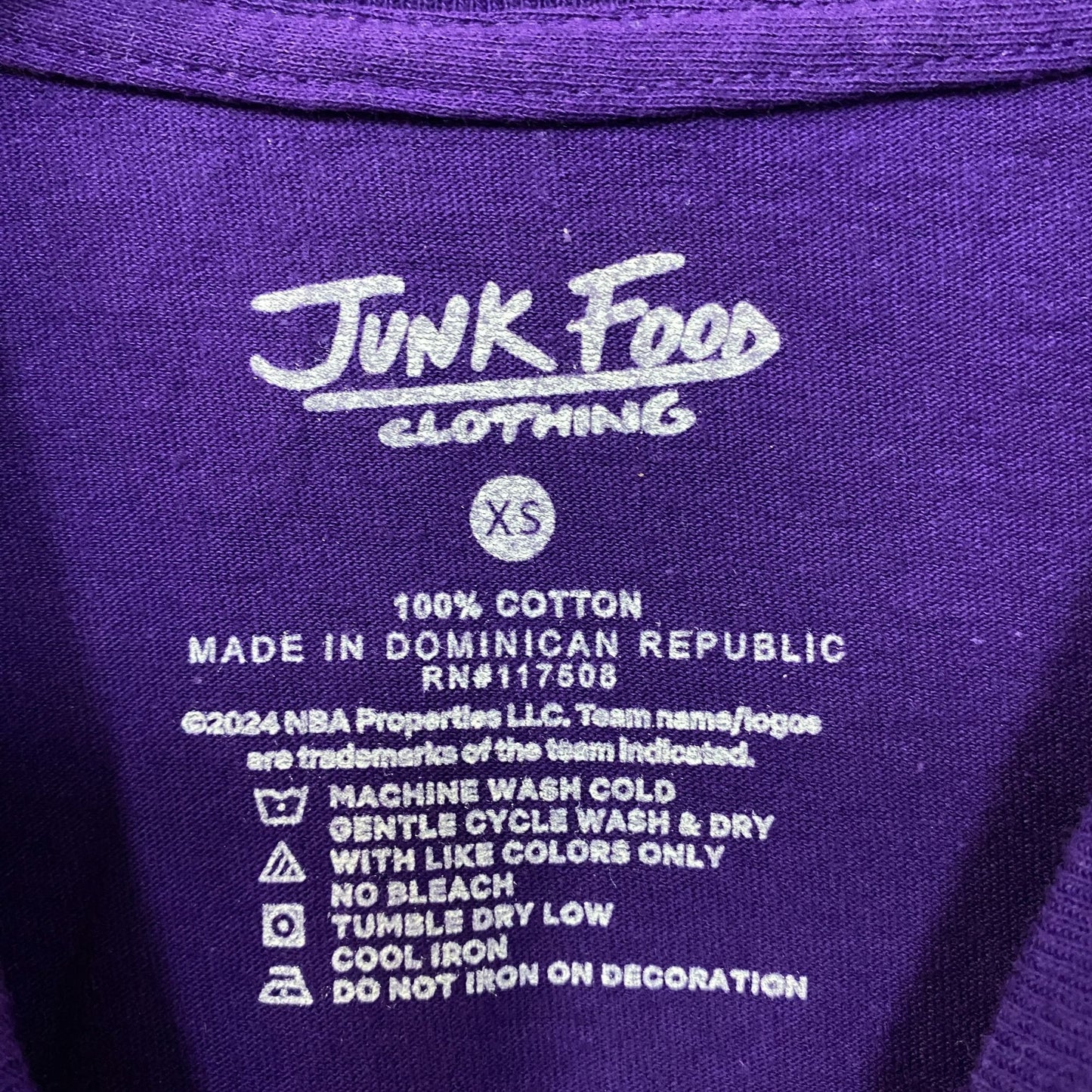 Junk Food Los Angeles Lakers Break Through Graphic T-Shirt XS