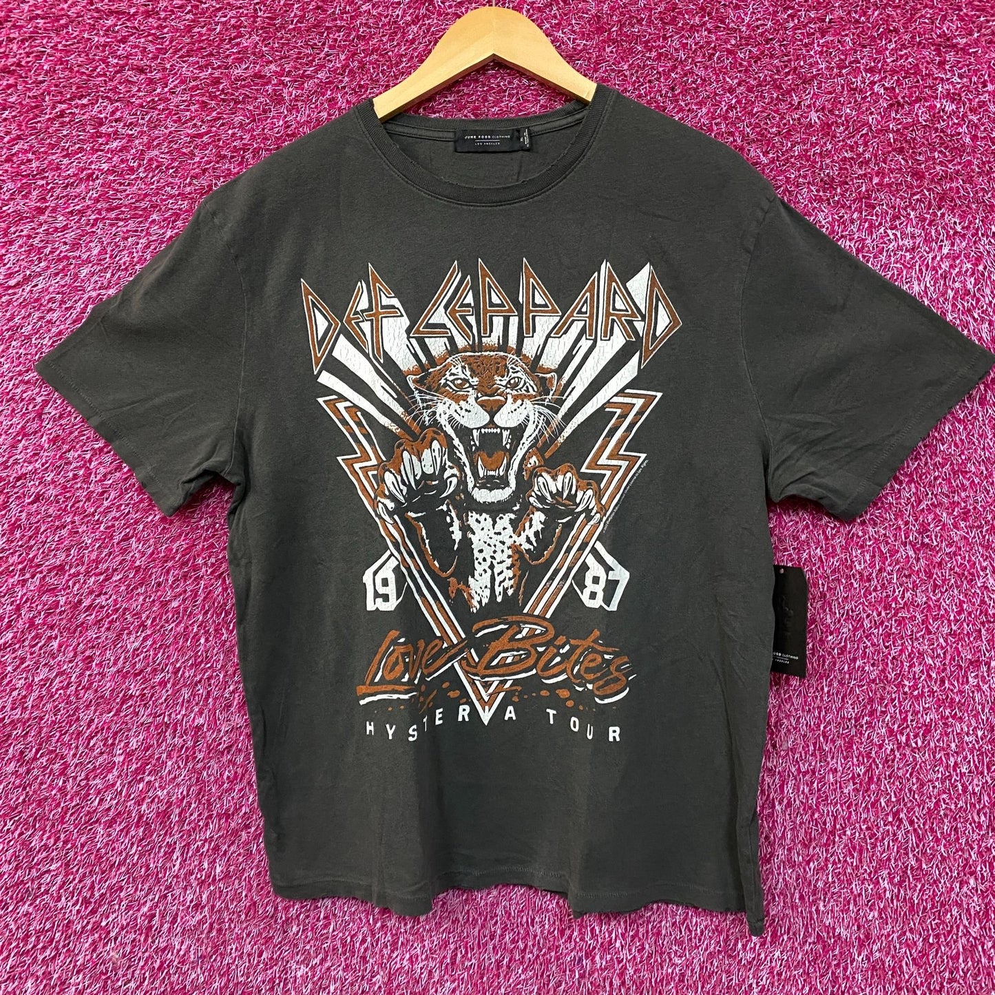 Def Leppard Love Bites Rock Tshirt size XL
