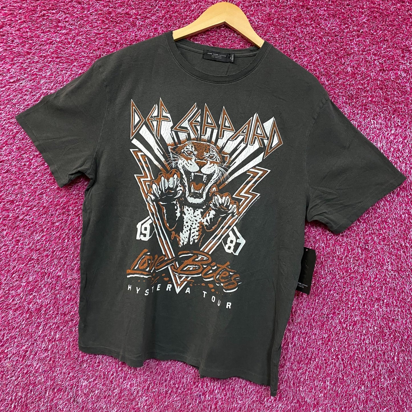 Def Leppard Love Bites Rock Tshirt size XL