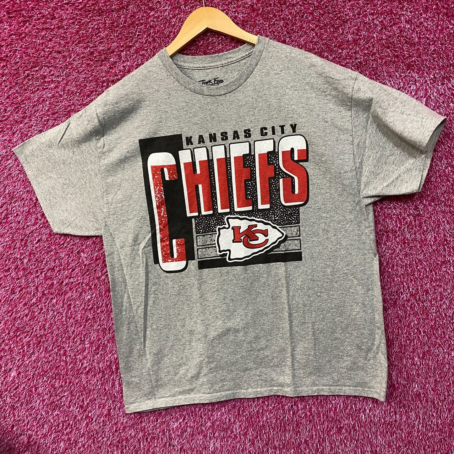 Kansas City Chiefs Logo tshirt size Large