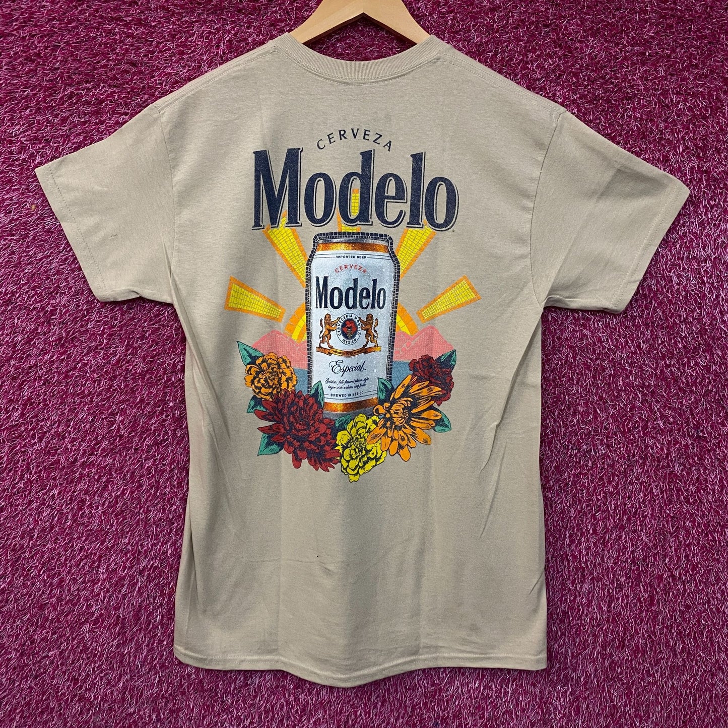 Ripple Junction Modelo Especial Beer Graphic T-Shirt Medium