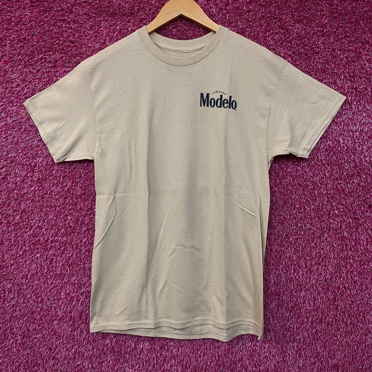 Ripple Junction Modelo Especial Beer Graphic T-Shirt Medium