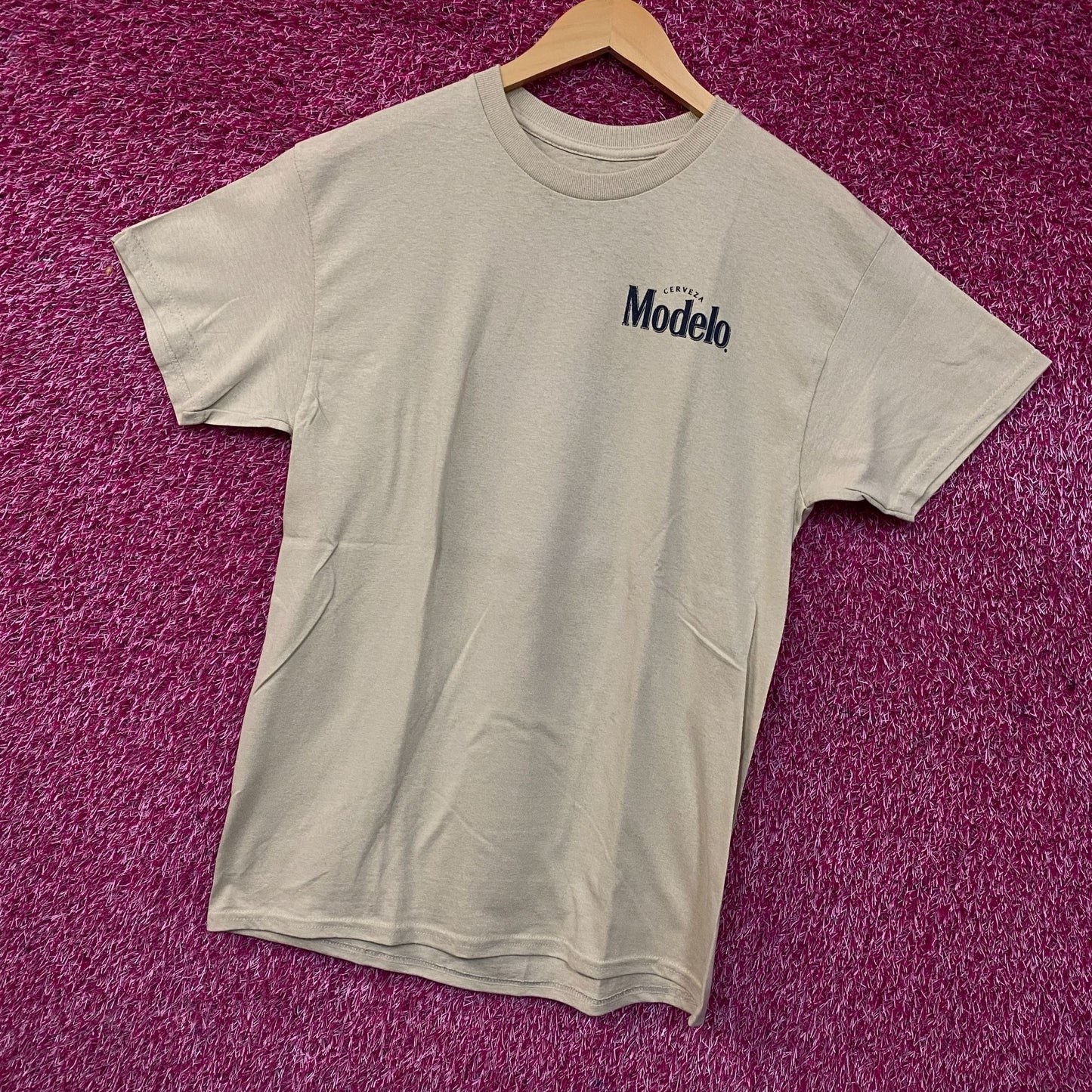 Ripple Junction Modelo Especial Beer Graphic T-Shirt Medium