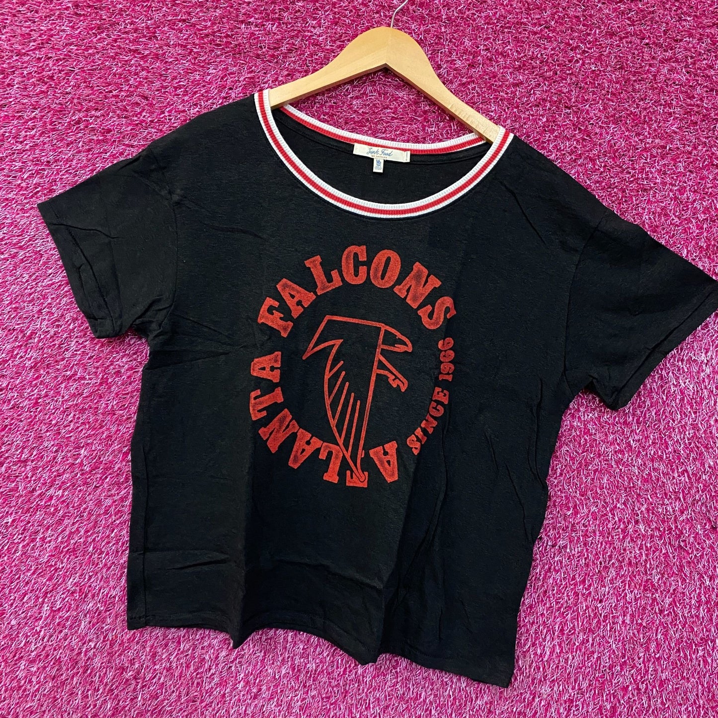 Junk Food Women's Retro Sport Atlanta Falcons T-Shirt 2XL