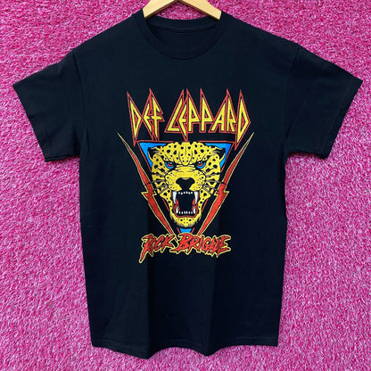 Def Leppard On Through The Nigh Rock Bridge Rock Band T-Shirt Medium