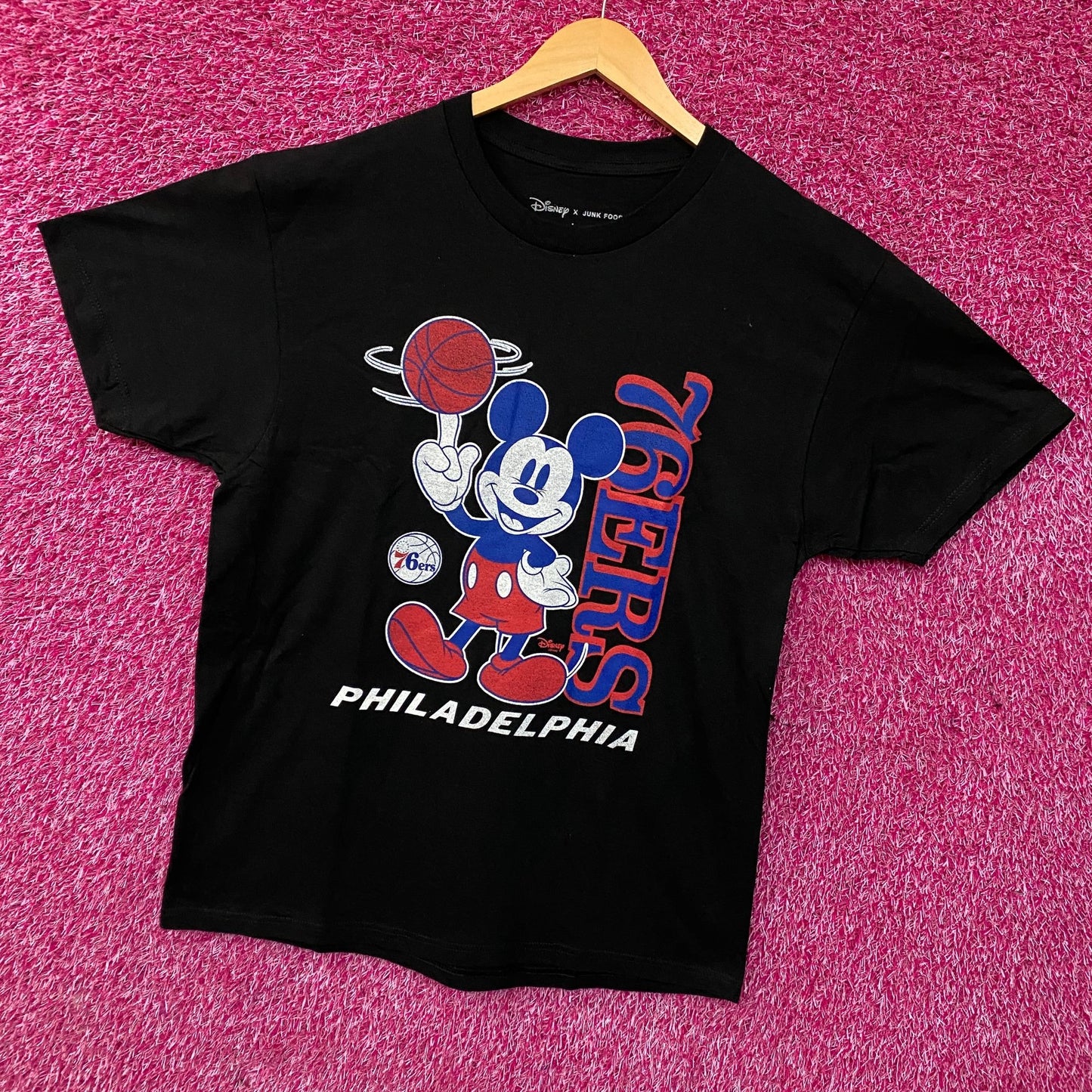 Junk Food Clothing x Disney Philadelphia 76ers Mickey Baller T-shirt Large