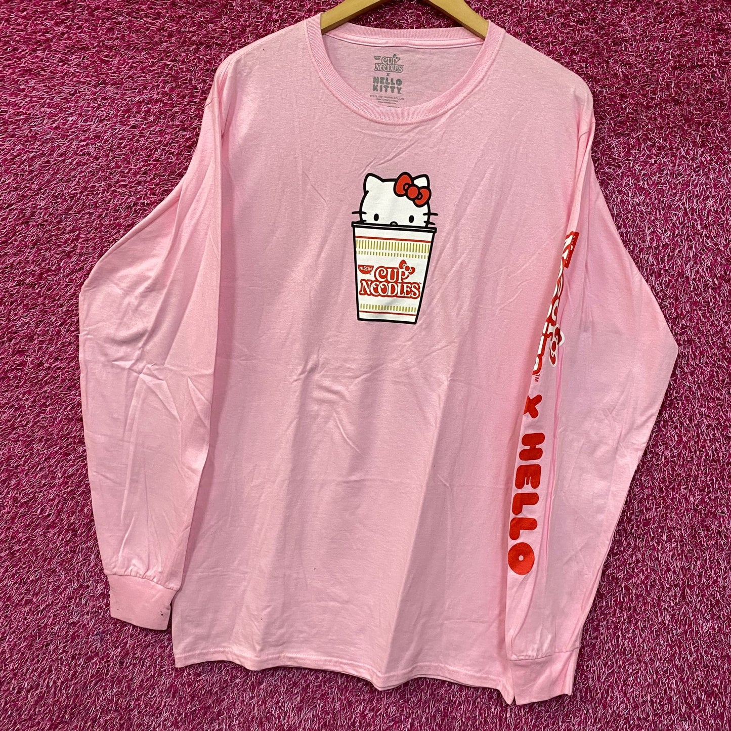 Nissin Cup of Noodles x Hello Kitty Kawaii Sanrio Long Sleeve Tee M