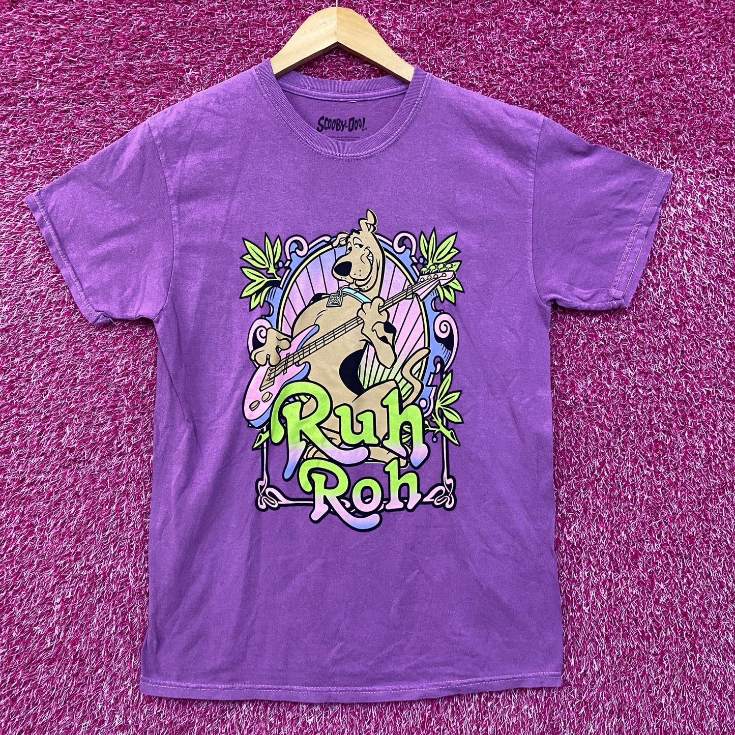 Scooby-Doo Ruh Roh Scooby Guitar Cartoon T-Shirt Extra Small