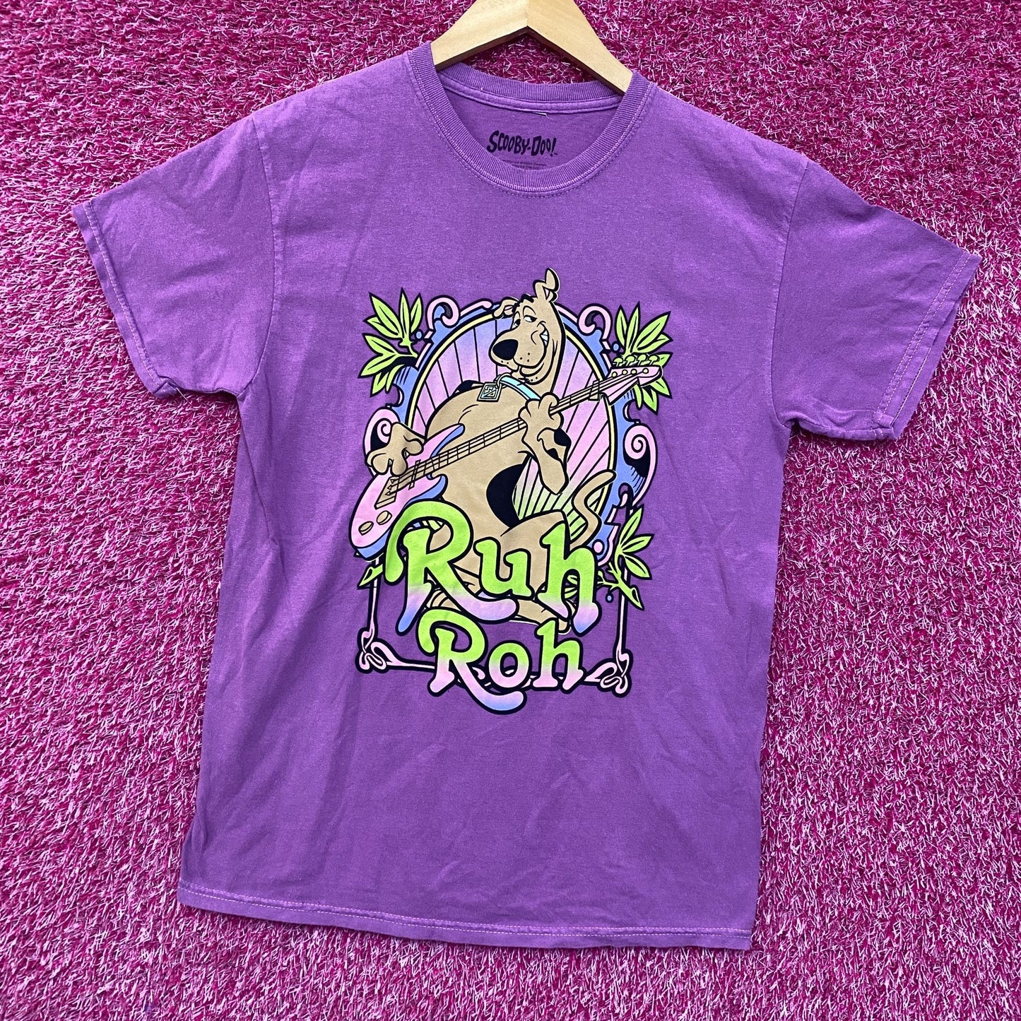 Scooby-Doo Ruh Roh Scooby Guitar Cartoon T-Shirt Extra Small