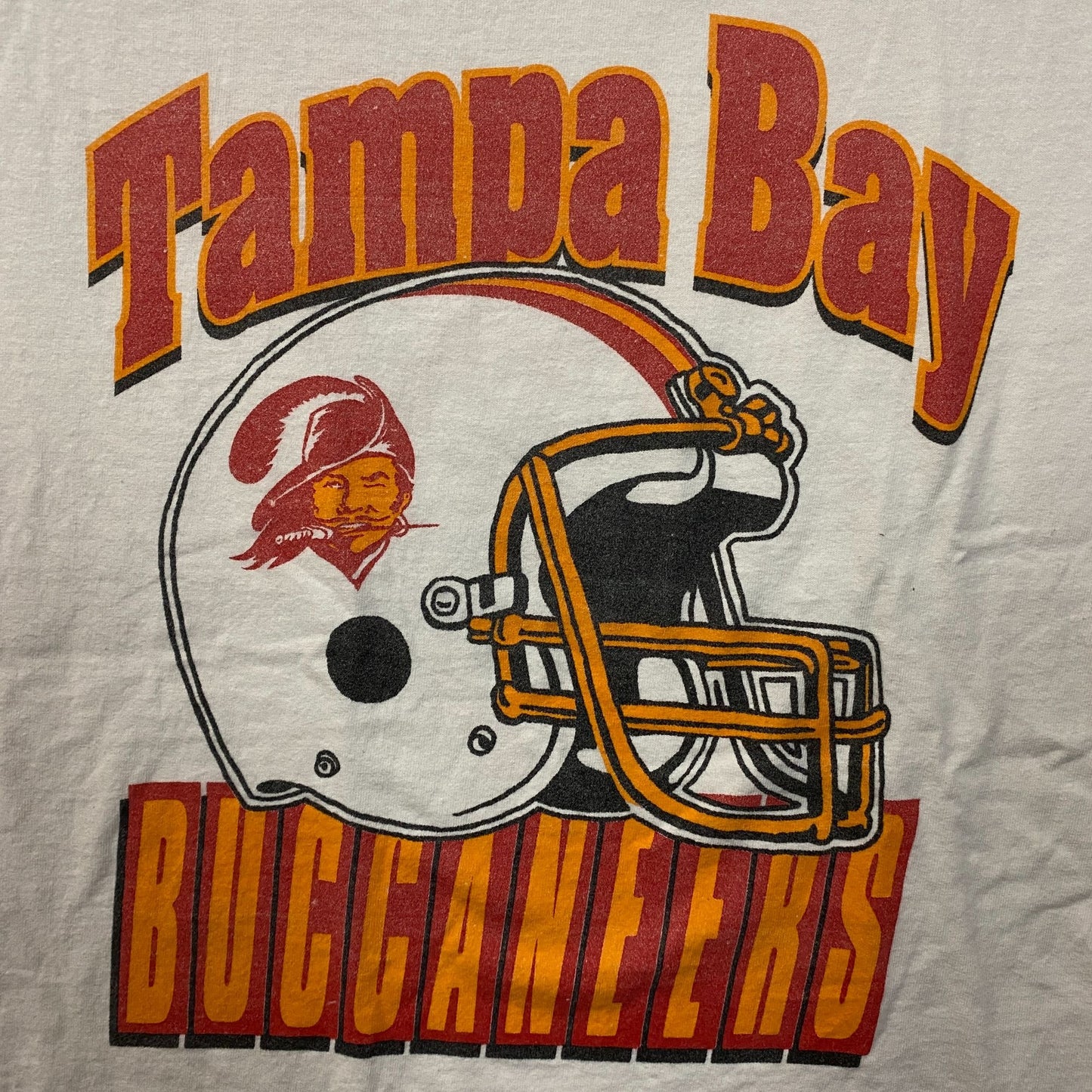 Junk Food Tampa Bay Buccaneers Throwback Helmet Flea Market Tee XS