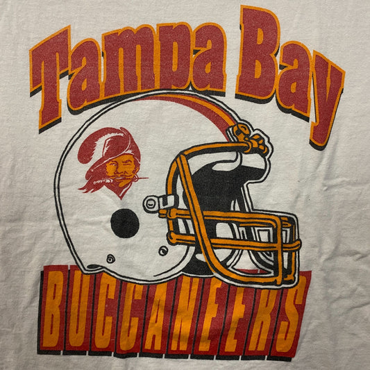 Junk Food Tampa Bay Buccaneers Throwback Helmet Flea Market Tee XS
