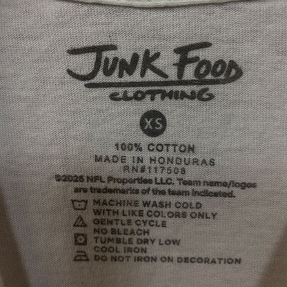 Junk Food Tampa Bay Buccaneers Throwback Helmet Flea Market Tee XS