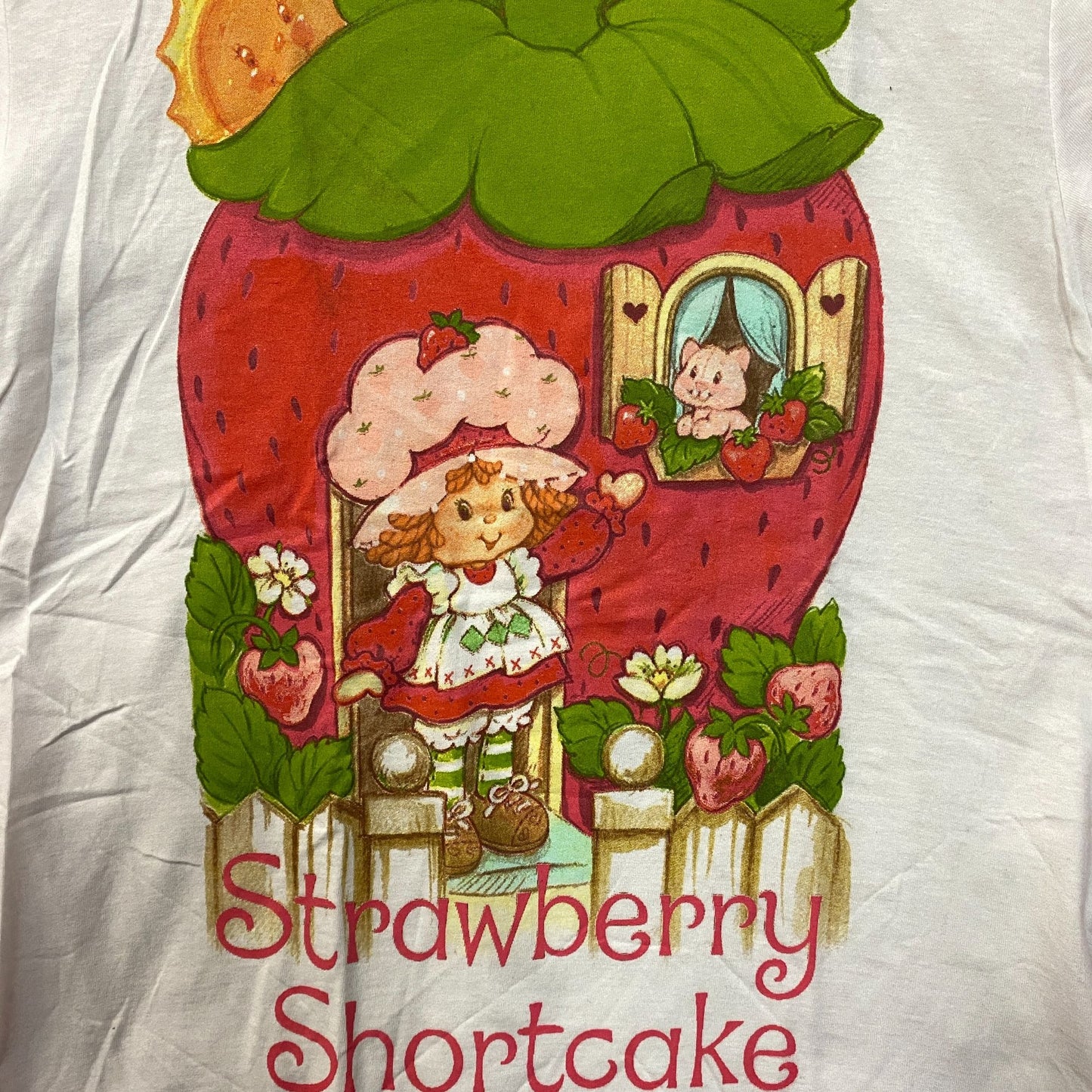 Strawberry Shortcake Berry Sunny House Graphic T-Shirt Small