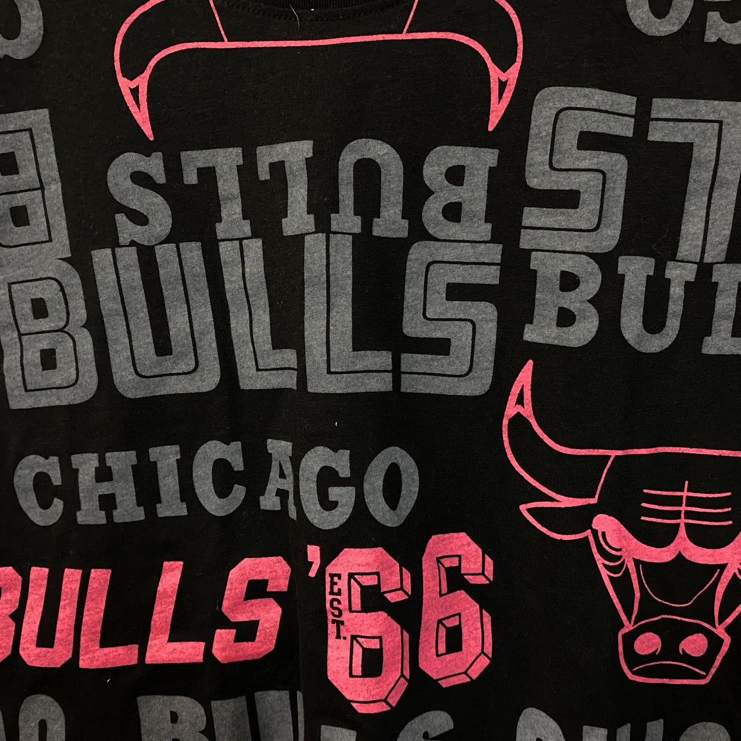 Chicago Bulls NBA All-Over Print Crop T-Shirt Medium