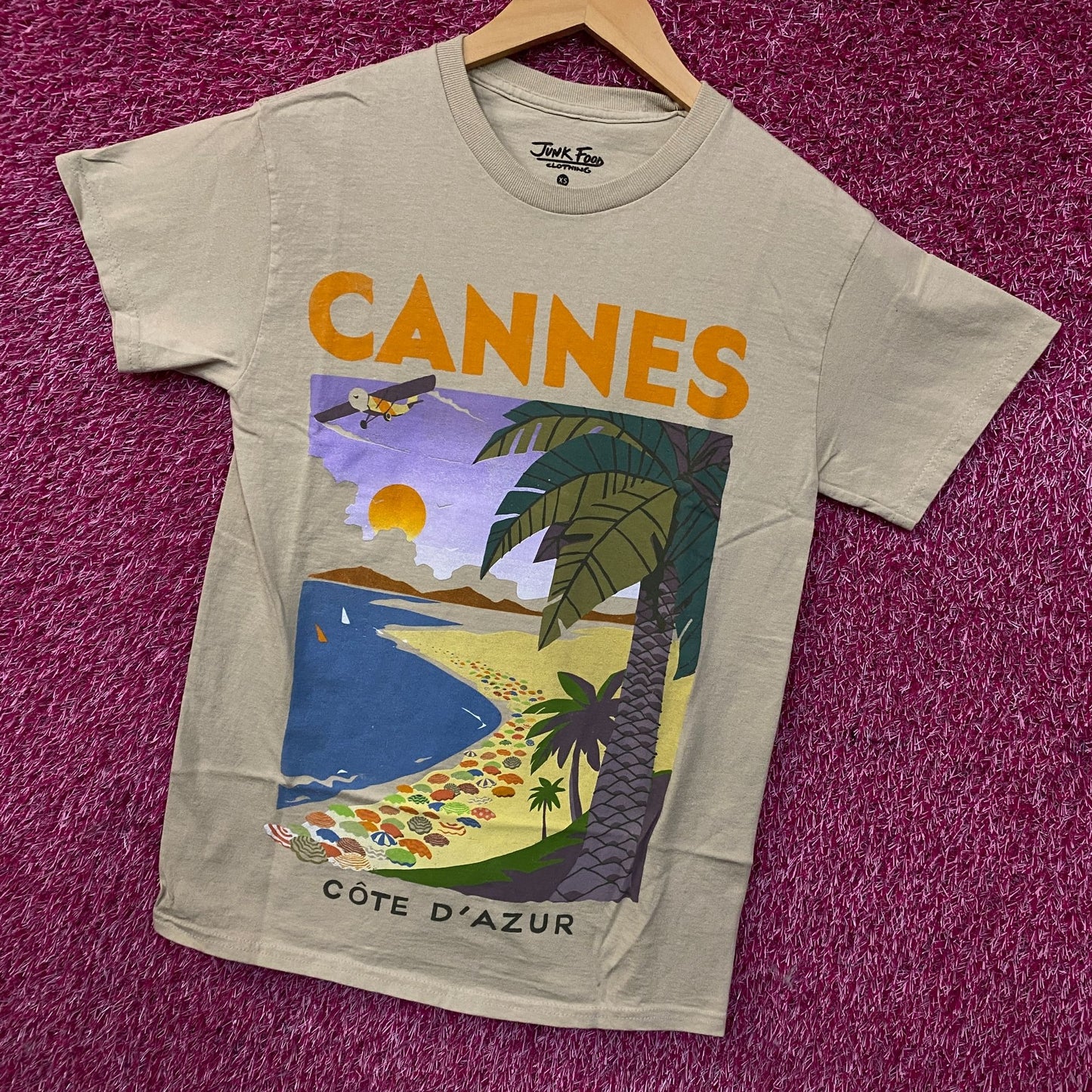 Junk Food Cannes Côte D'Azur Graphic T-Shirt XS