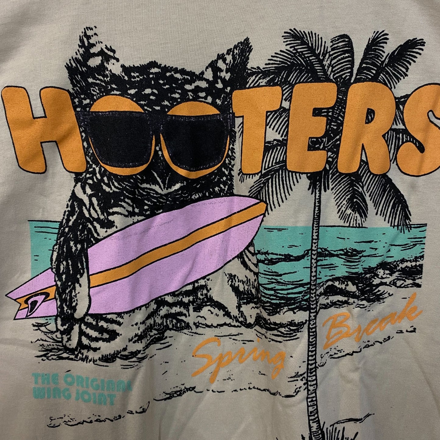 Hooters Spring Break The Original Wing Joint Beige T-Shirt Medium