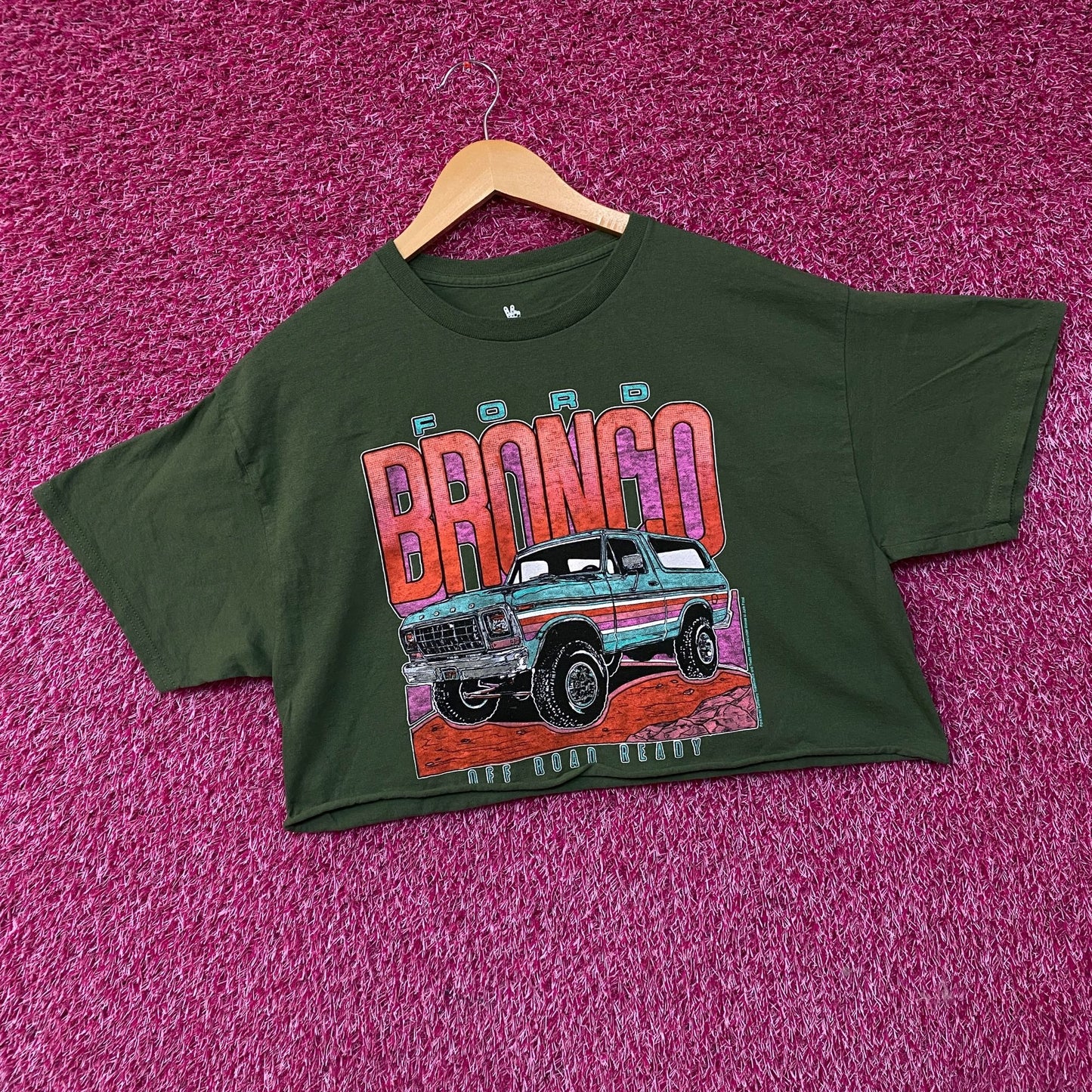 Junk Food Clothing Ford Bronco Off Road Ready Flea Market Women's Crop Tee Large