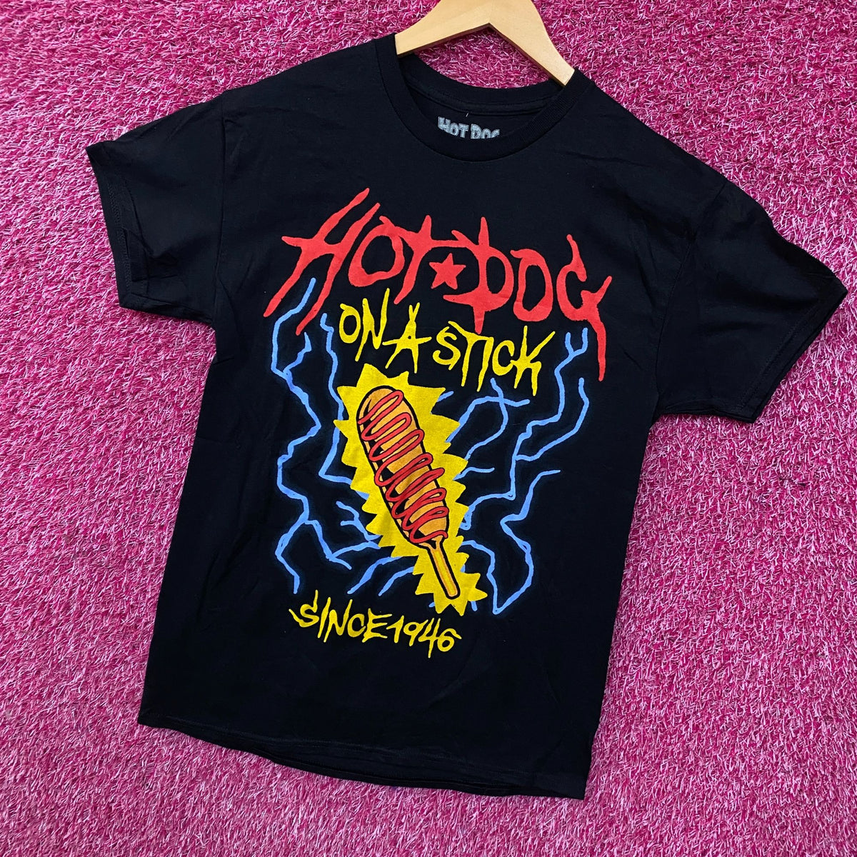 Hot Dog on a Stick 1946 Corndog Black Graphic T-Shirt Medium