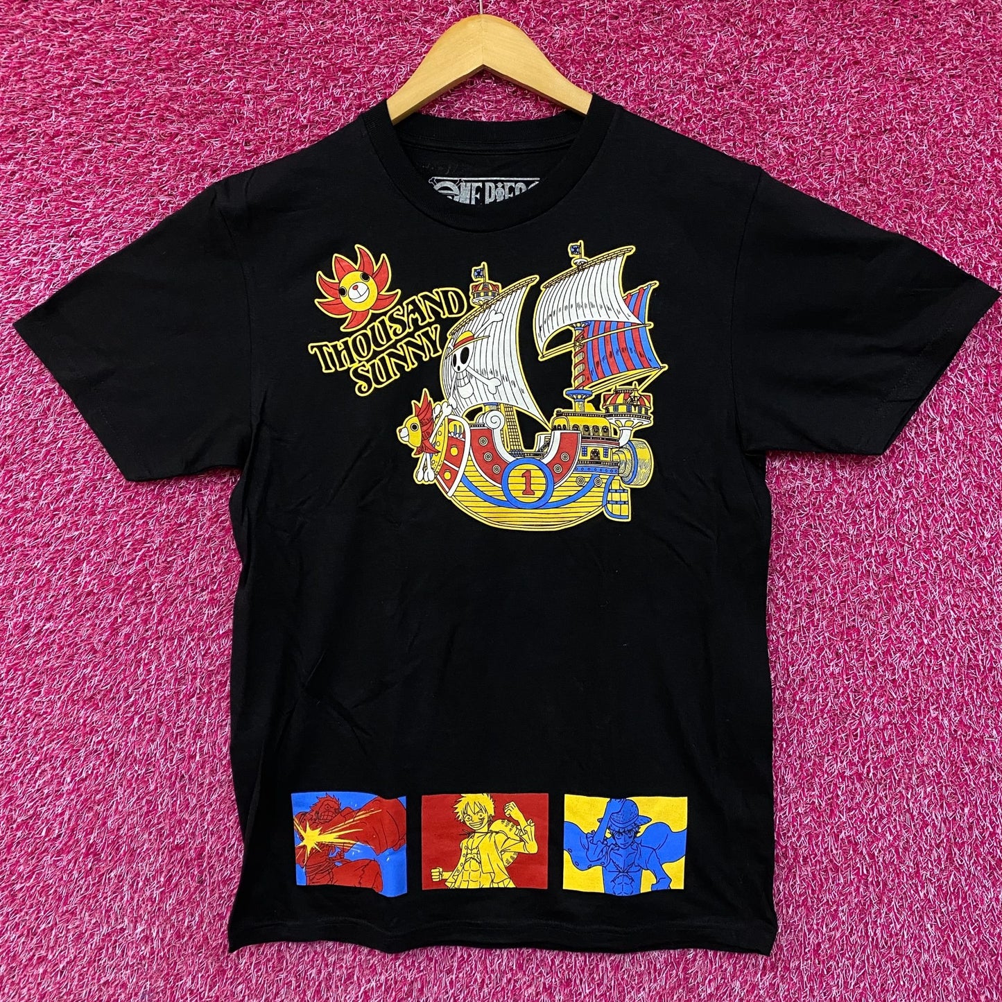 One piece Thousand Sunny Straw Hat Crew Anime T-Shirt M