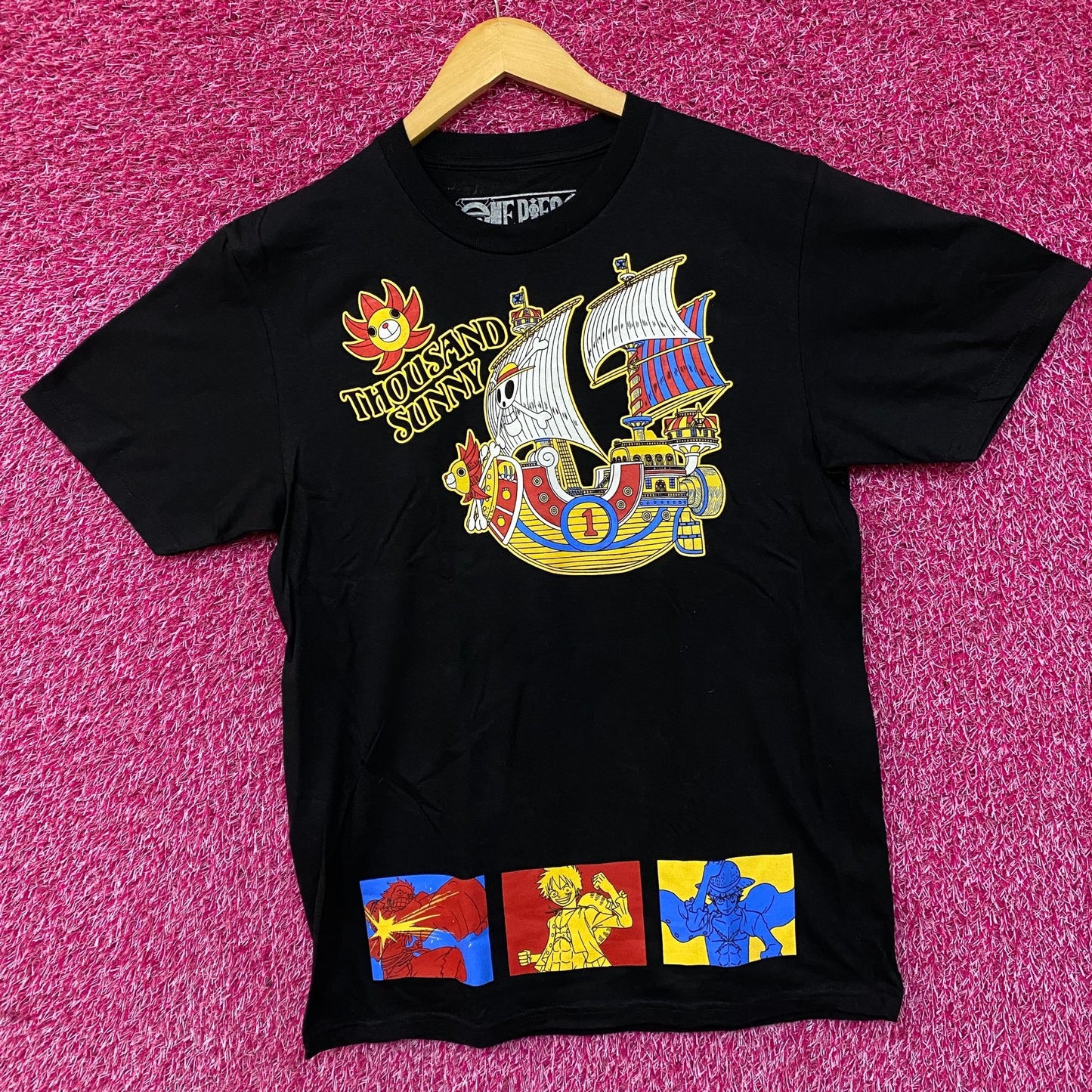 One piece Thousand Sunny Straw Hat Crew Anime T-Shirt M